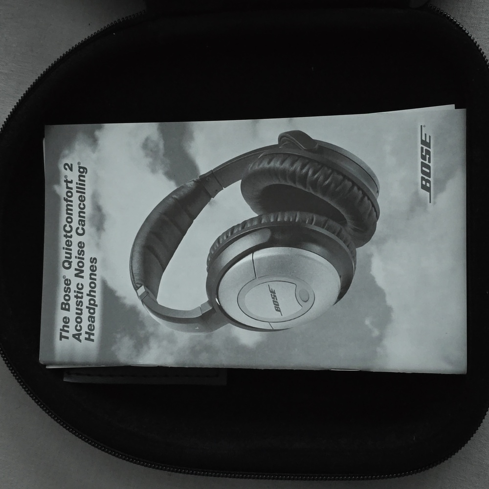 📚Bose QuietComfort 2 Acoustic Noise Cancelling Headphones - Picture 3 of 16